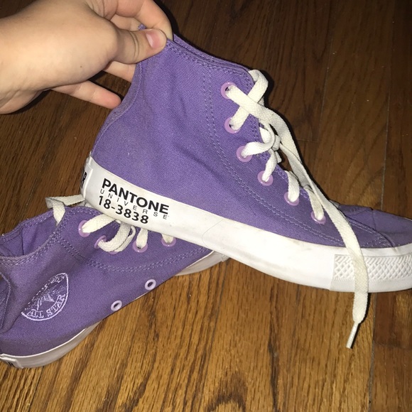 pantone converse